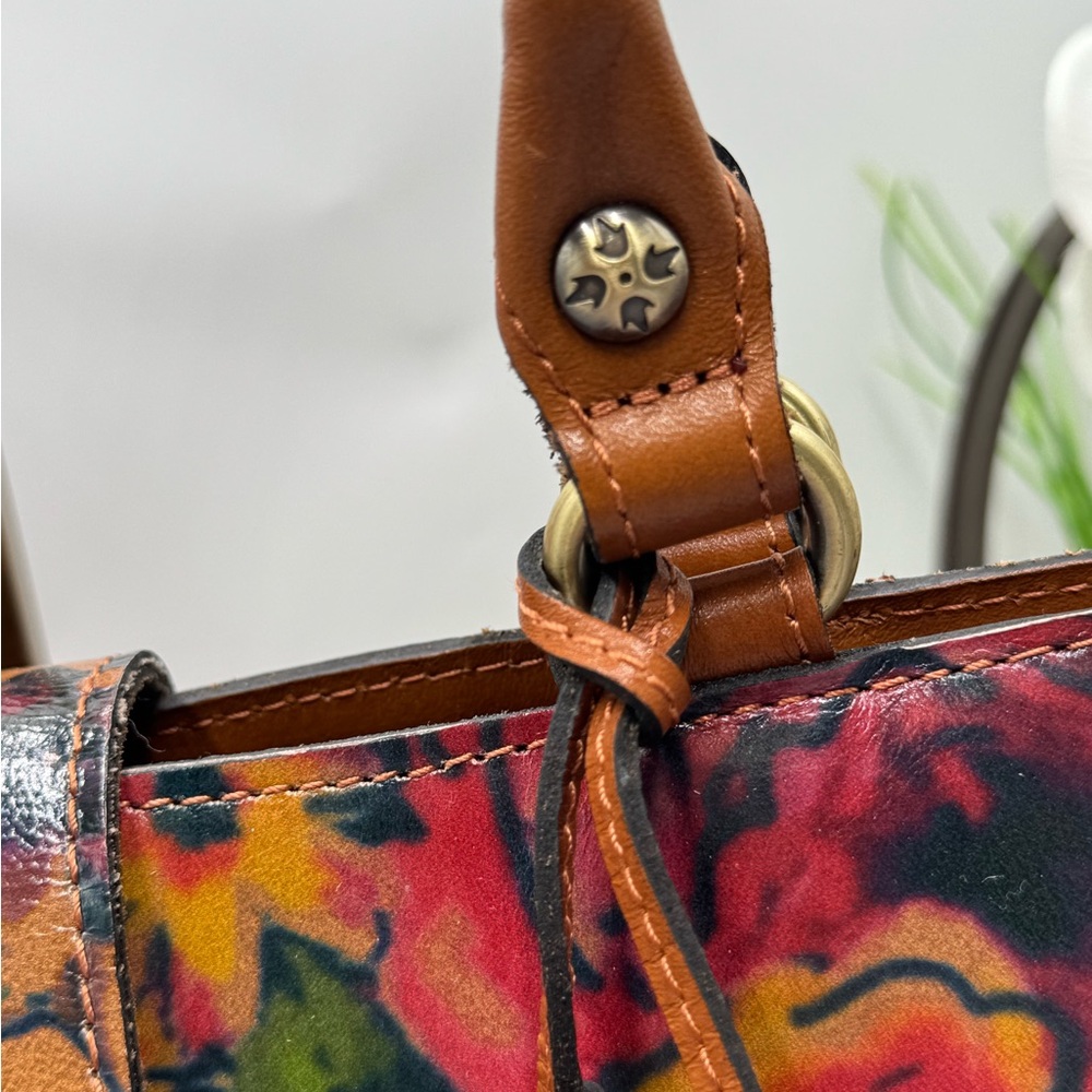 Patricia Nash Rienzo Satchel Shoulder in the "Summer Drawing" floral - Picture 6 of 11